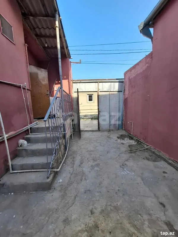 Satılır 4 otaqlı həyət evi 100 m²