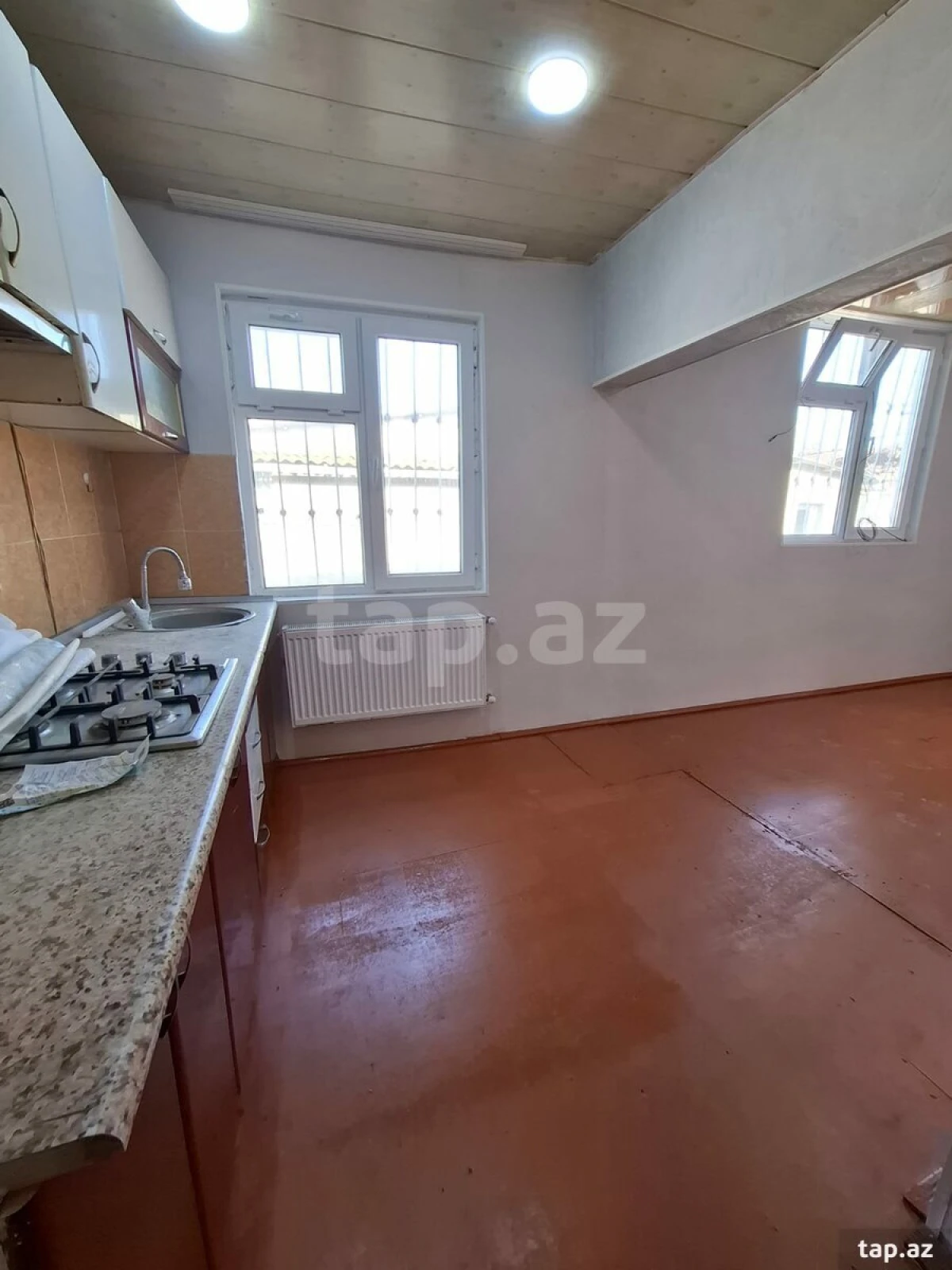 Satılır 4 otaqlı həyət evi 100 m²