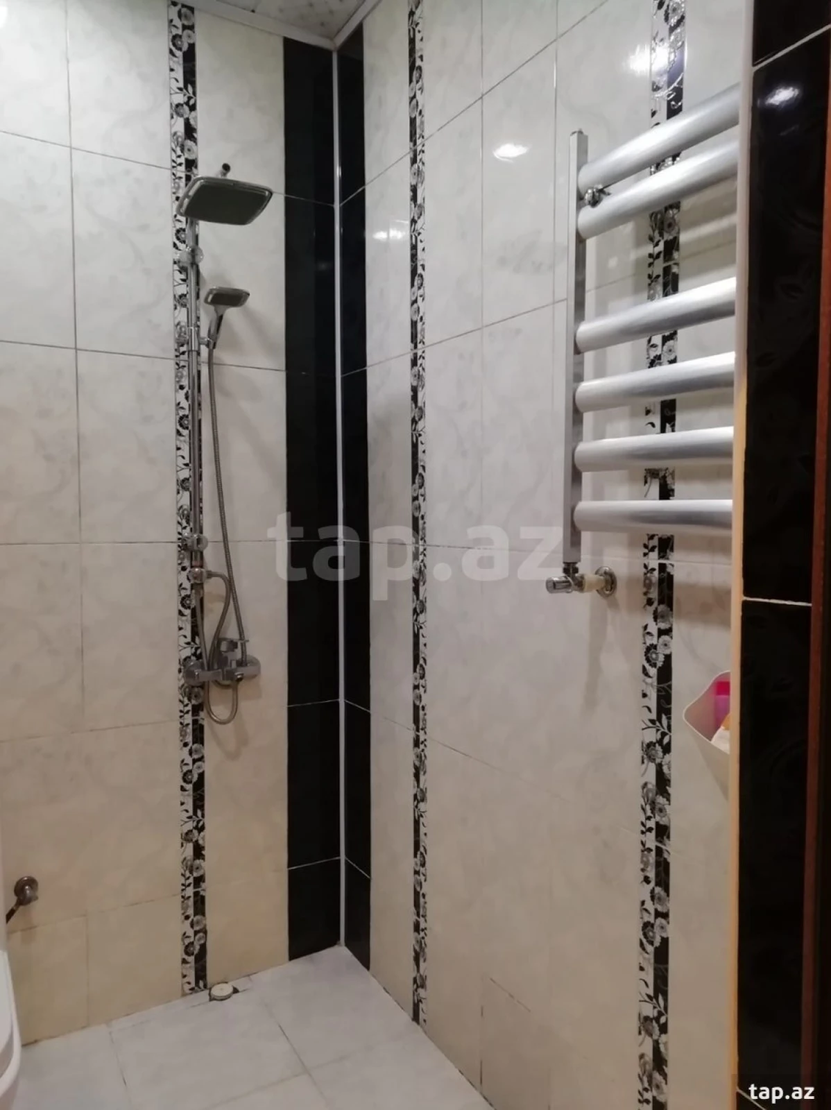Kirayə verilir 2 otaqlı yeni tikili 65 m²