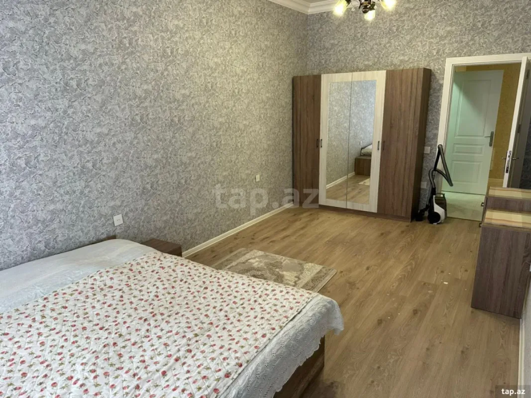 Kirayə verilir 3 otaqlı yeni tikili 100 m²