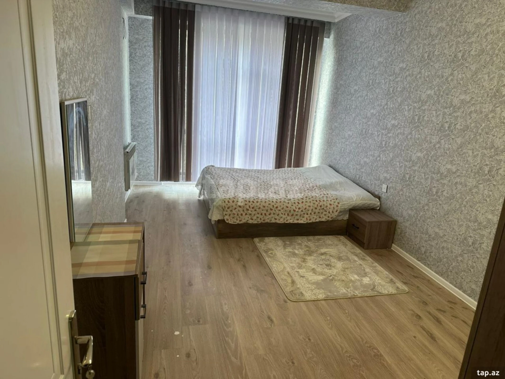 Kirayə verilir 3 otaqlı yeni tikili 100 m²