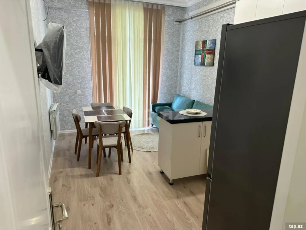 Kirayə verilir 3 otaqlı yeni tikili 100 m²