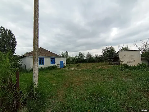 Satılır 4 otaqlı həyət evi