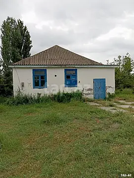 Satılır 4 otaqlı həyət evi — Salyan 4 otaq