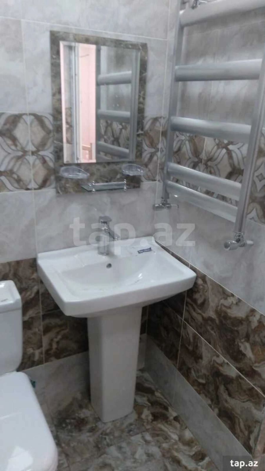 Kirayə verilir 2 otaqlı yeni tikili 60 m²