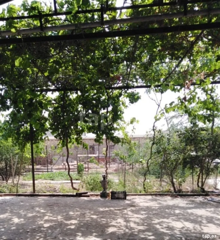 Satılır 5 otaqlı həyət evi