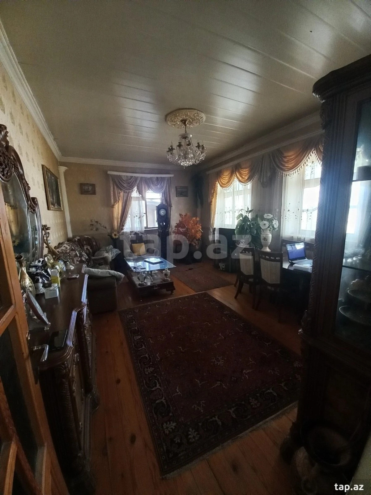 Satılır 5 otaqlı həyət evi