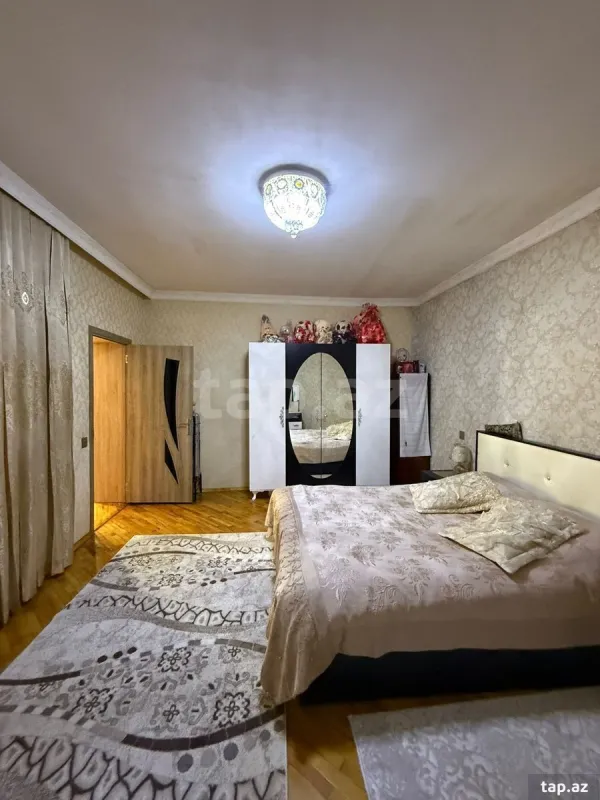 Satılır 4 otaqlı həyət evi