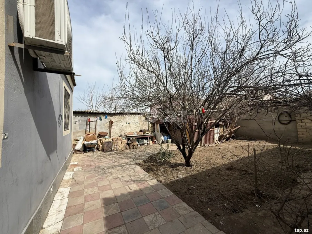 Satılır 4 otaqlı həyət evi