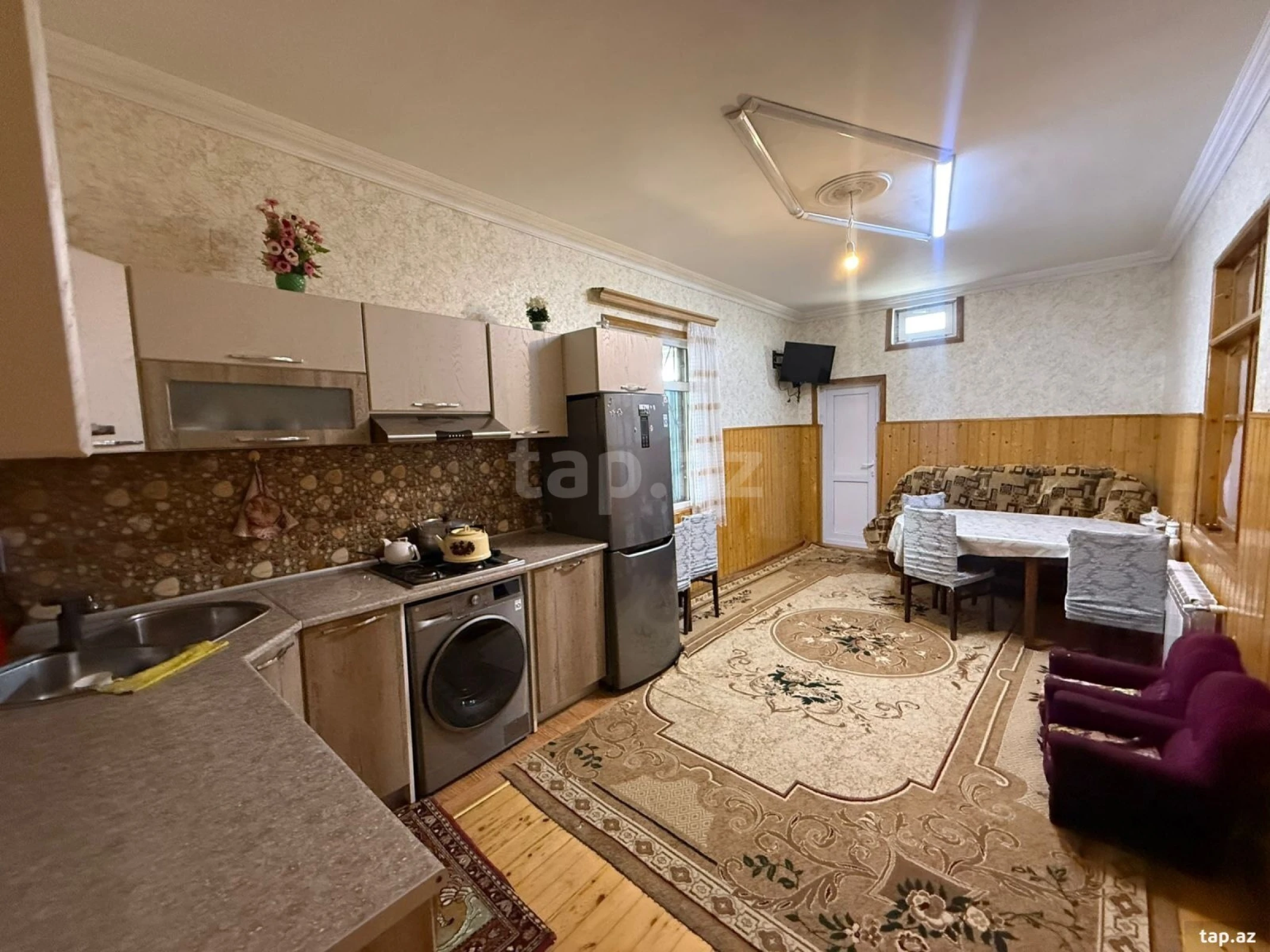 Satılır 4 otaqlı həyət evi