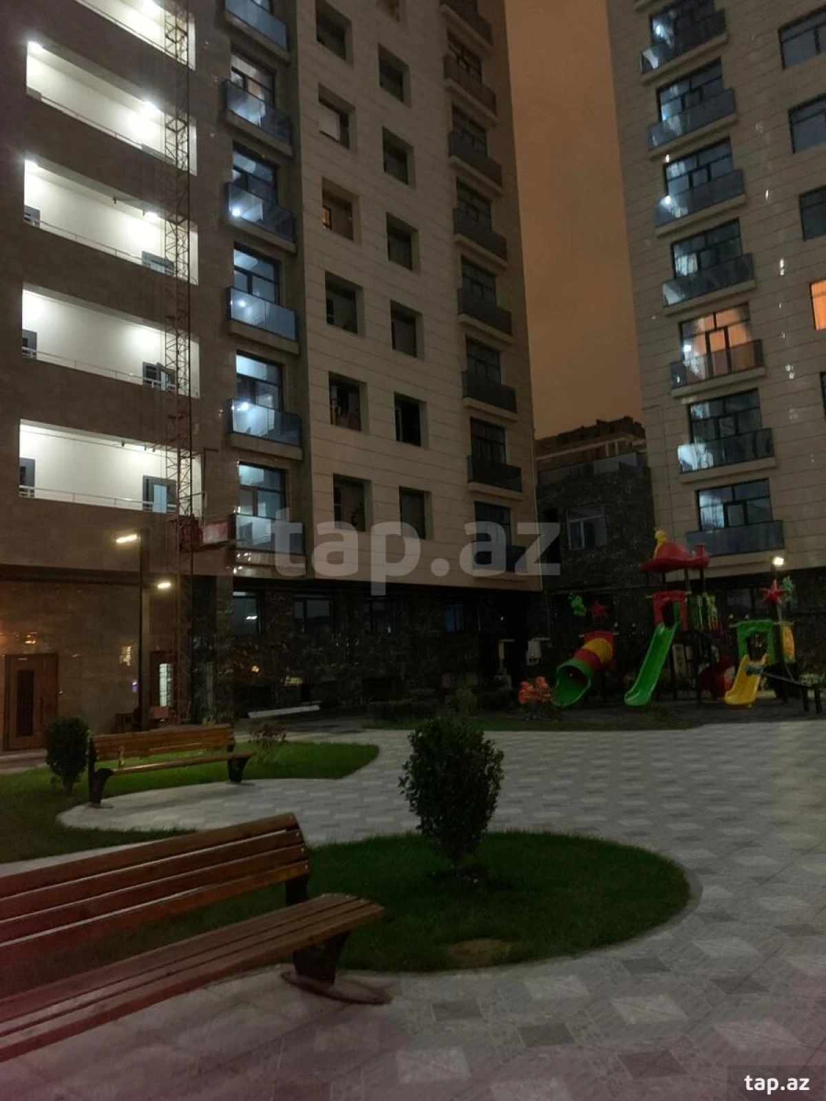 Satılır 2 otaqlı yeni tikili 66 m²