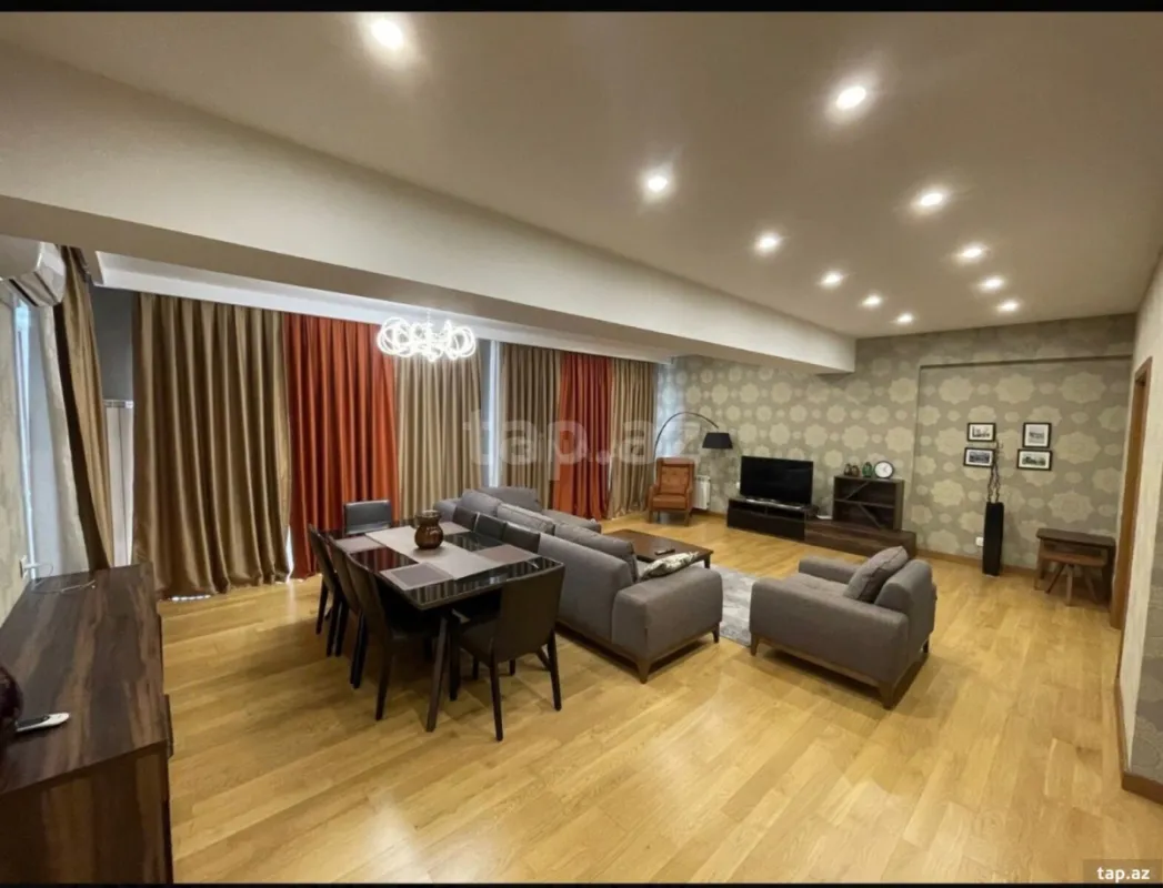 Kirayə verilir 3 otaqlı mənzil 200 m²