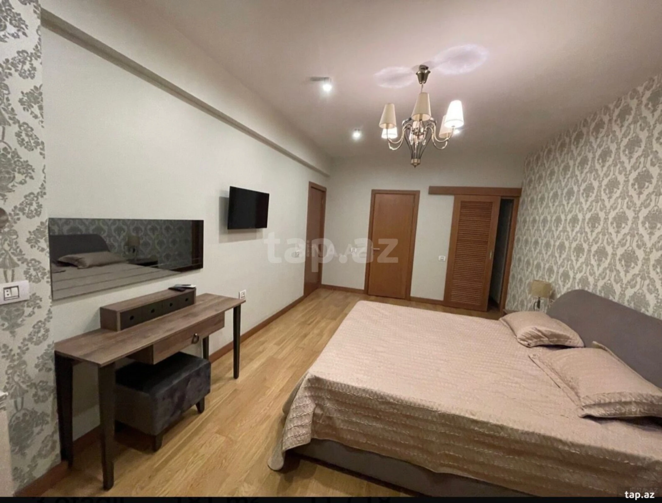 Kirayə verilir 3 otaqlı mənzil 200 m²