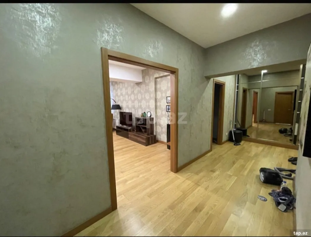 Kirayə verilir 3 otaqlı mənzil 200 m²