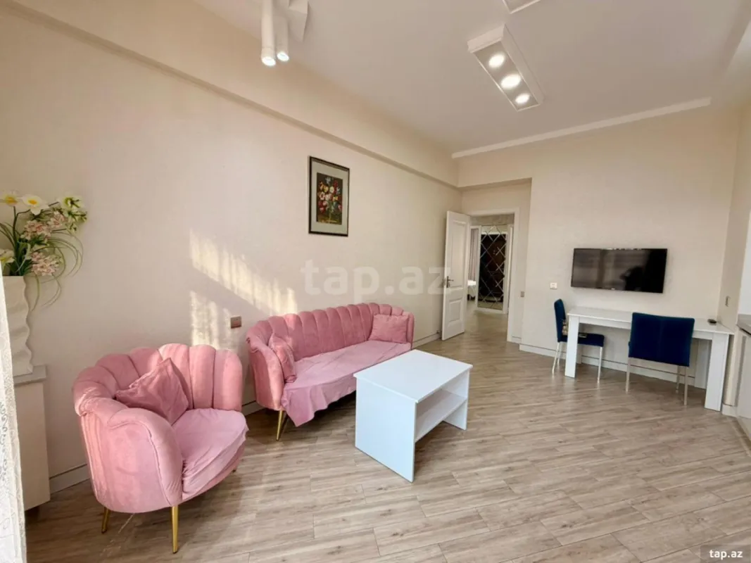 Kirayə verilir 2 otaqlı yeni tikili 100 m²