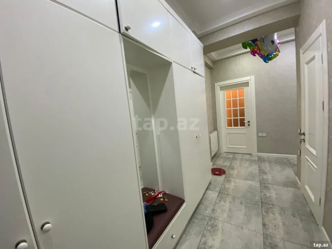 Kirayə verilir 2 otaqlı yeni tikili 99 m²
