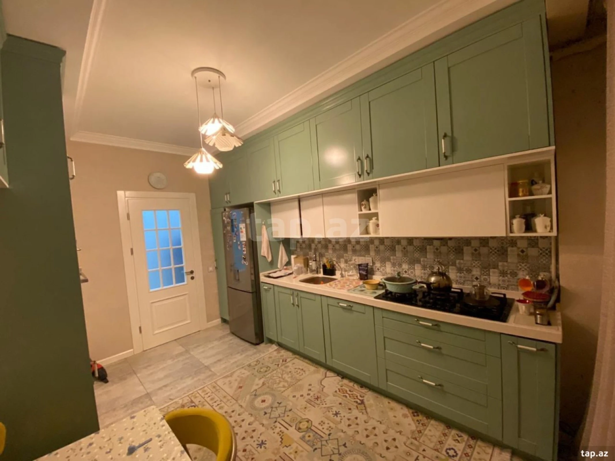 Kirayə verilir 2 otaqlı yeni tikili 99 m²