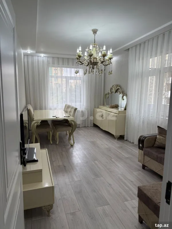 Kirayə verilir 2 otaqlı mənzil 70 m²