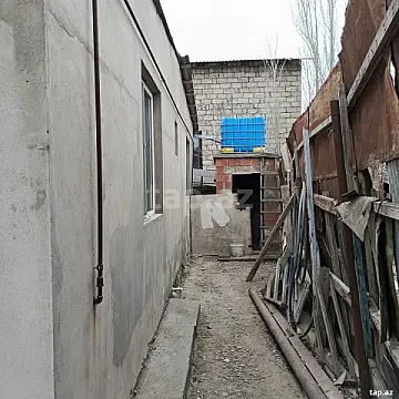 Satılır 3 otaqlı həyət evi