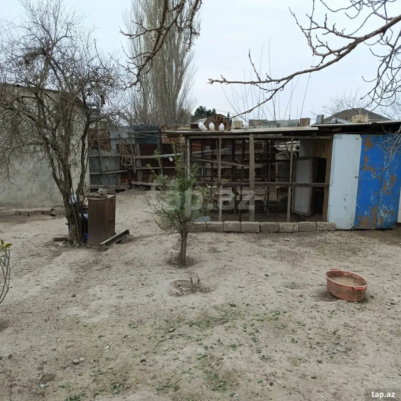 Satılır 3 otaqlı həyət evi