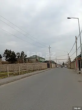 Satılır 8 otaqlı həyət evi