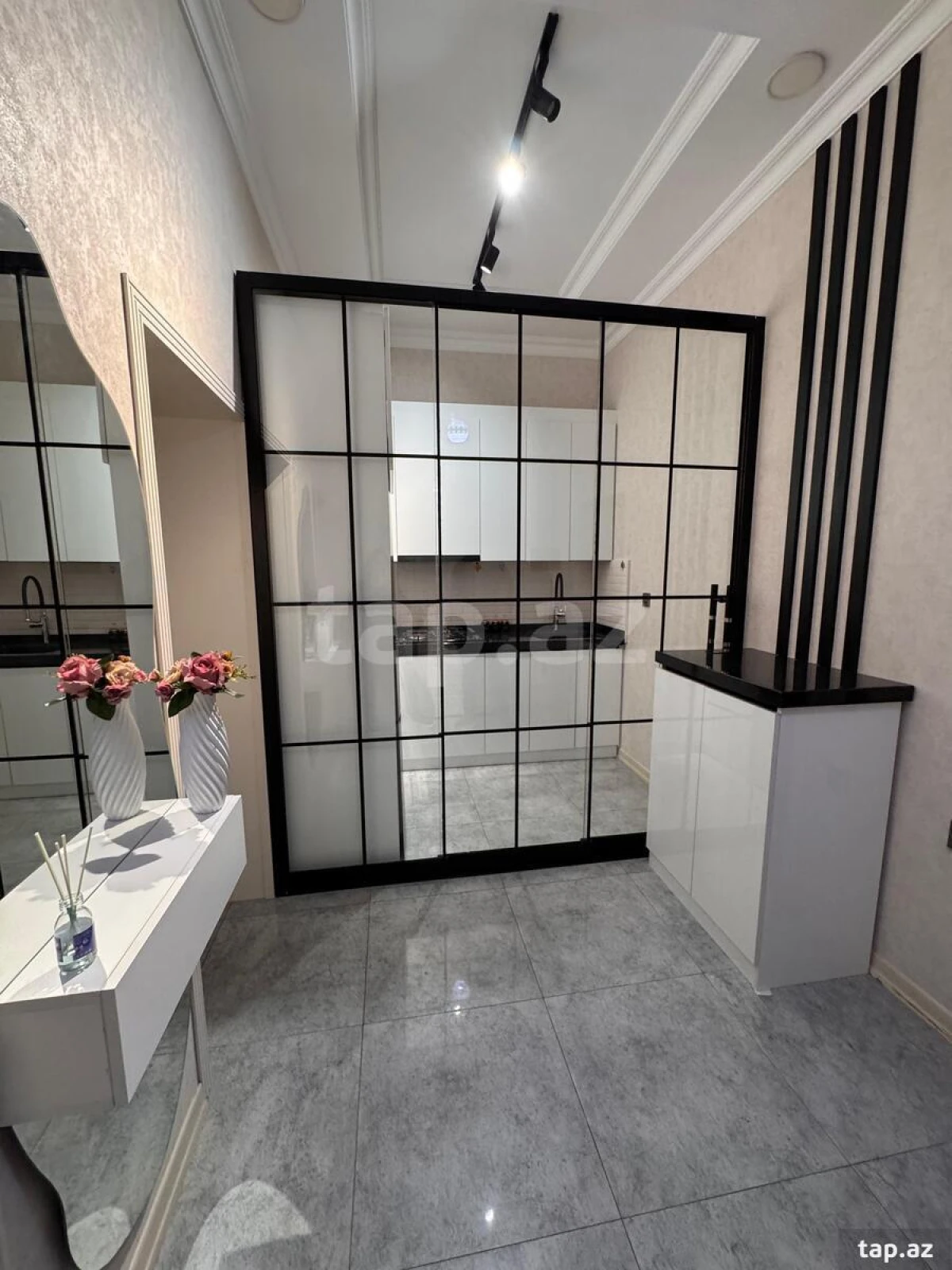 Kirayə verilir 2 otaqlı yeni tikili 80 m²