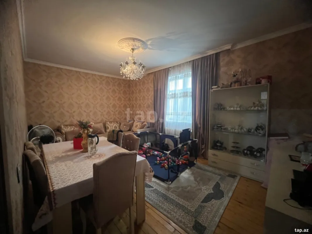 Satılır 4 otaqlı həyət evi