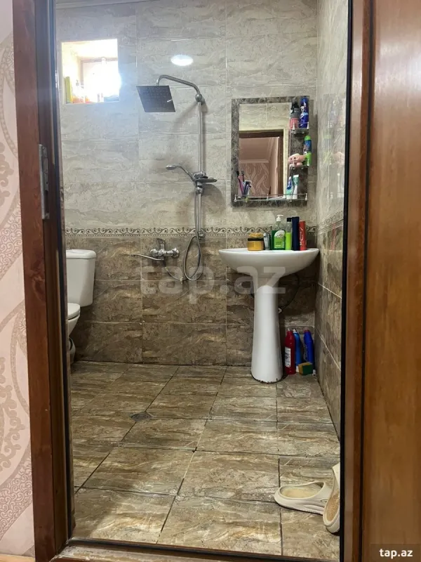 Satılır 4 otaqlı həyət evi