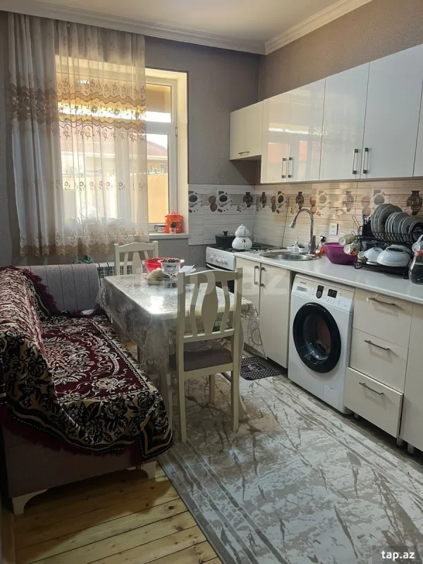 Satılır 4 otaqlı həyət evi