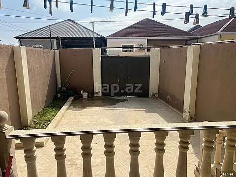Satılır 4 otaqlı həyət evi