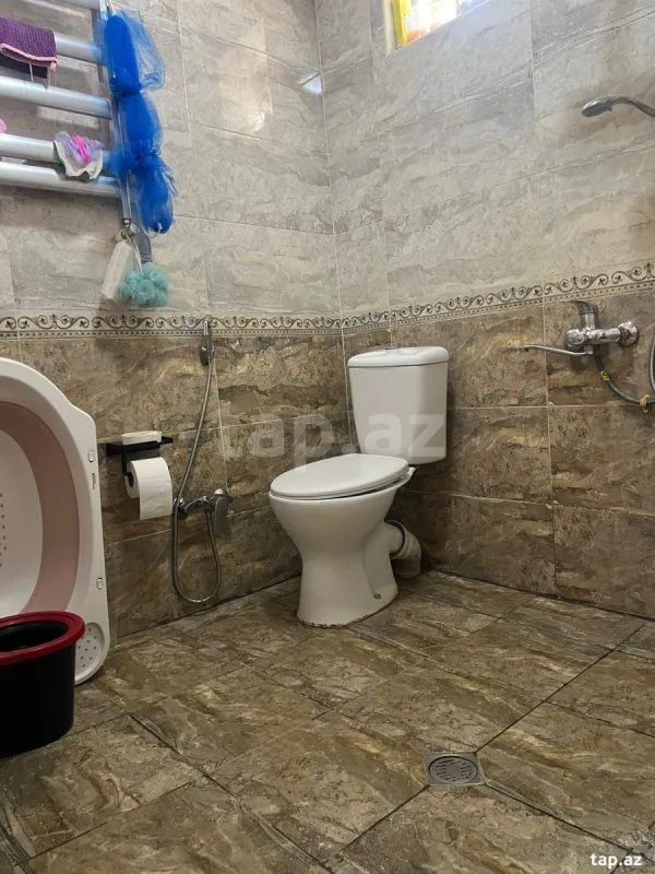 Satılır 4 otaqlı həyət evi