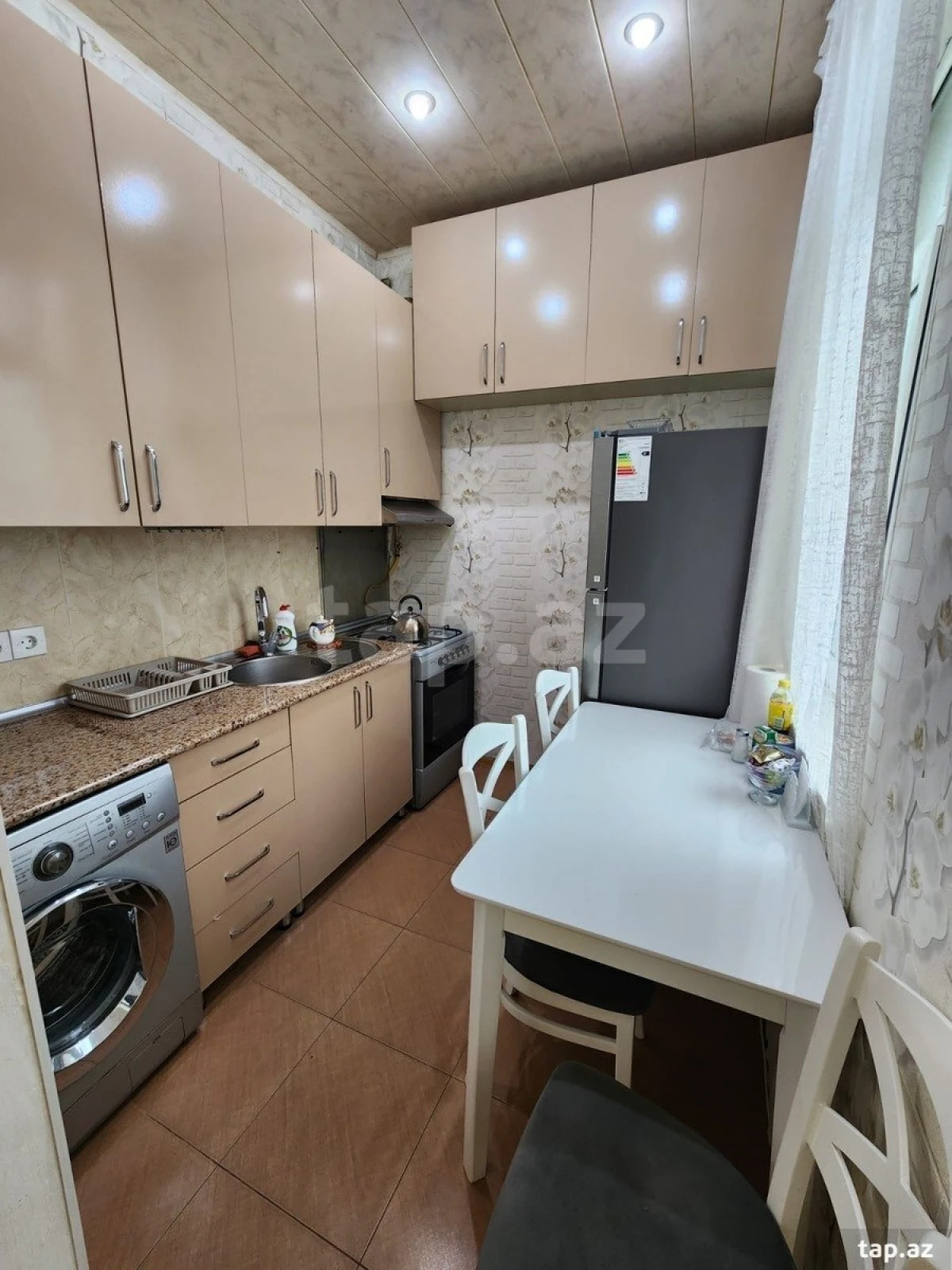 Kirayə verilir 2 otaqlı mənzil 50 m²