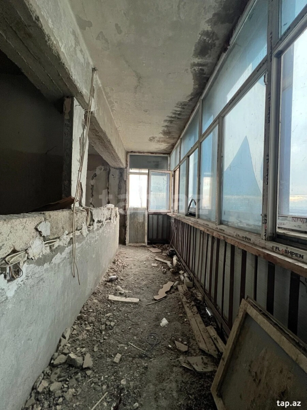 Satılır 1 otaqlı yeni tikili 60 m²