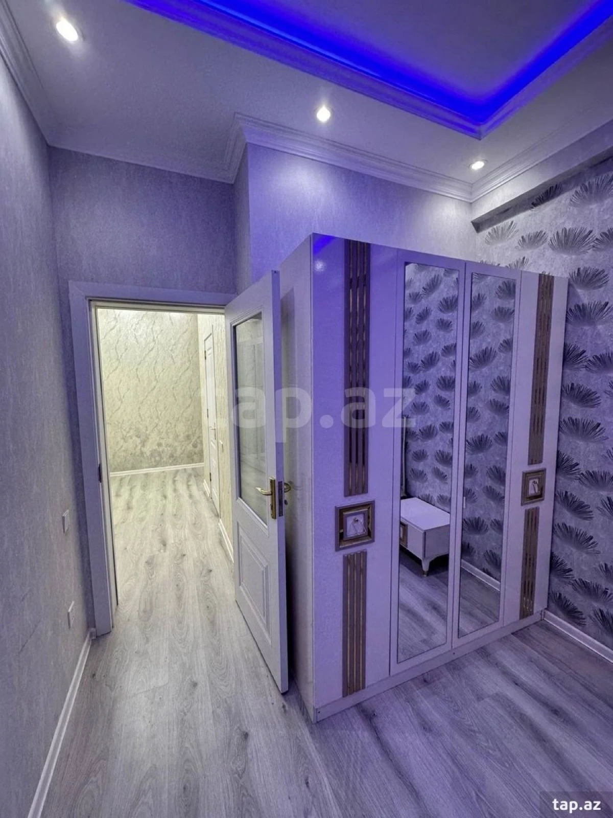 Kirayə verilir 2 otaqlı yeni tikili 75 m²