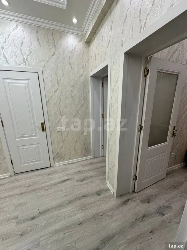 Kirayə verilir 2 otaqlı yeni tikili 75 m²