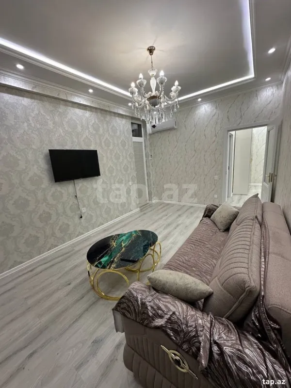 Kirayə verilir 2 otaqlı yeni tikili 75 m²