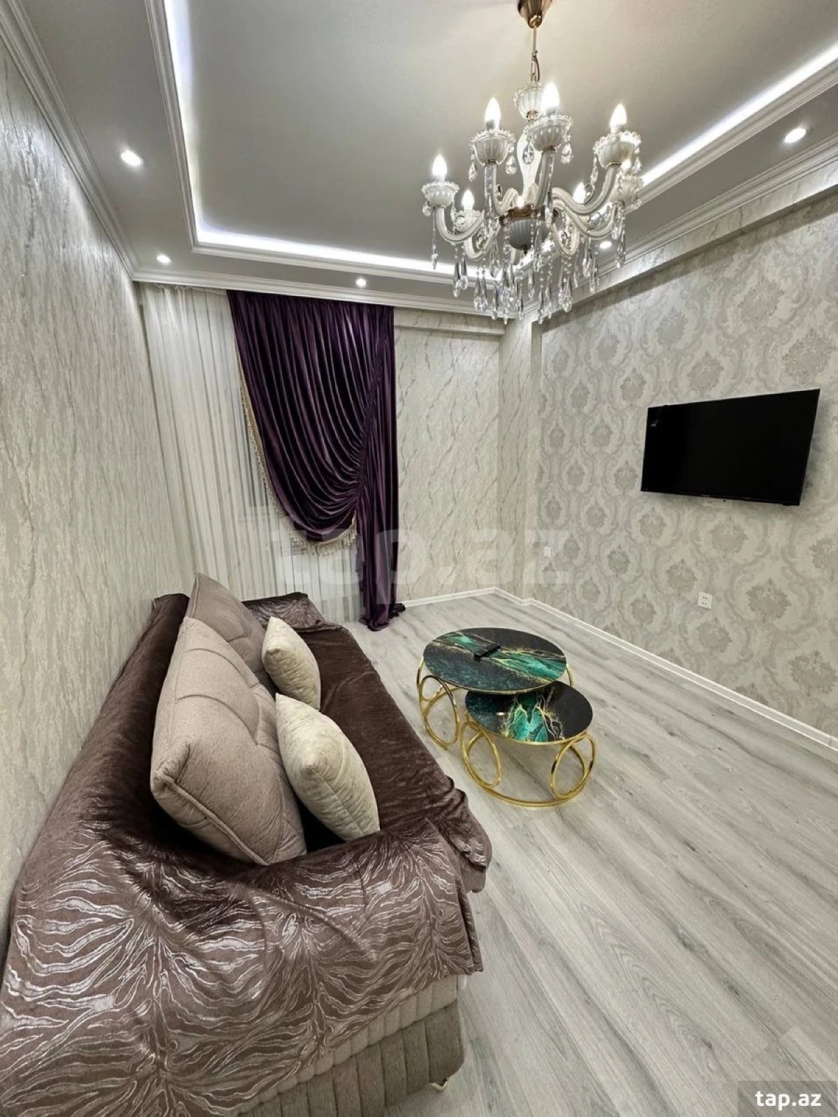 Kirayə verilir 2 otaqlı yeni tikili 75 m²
