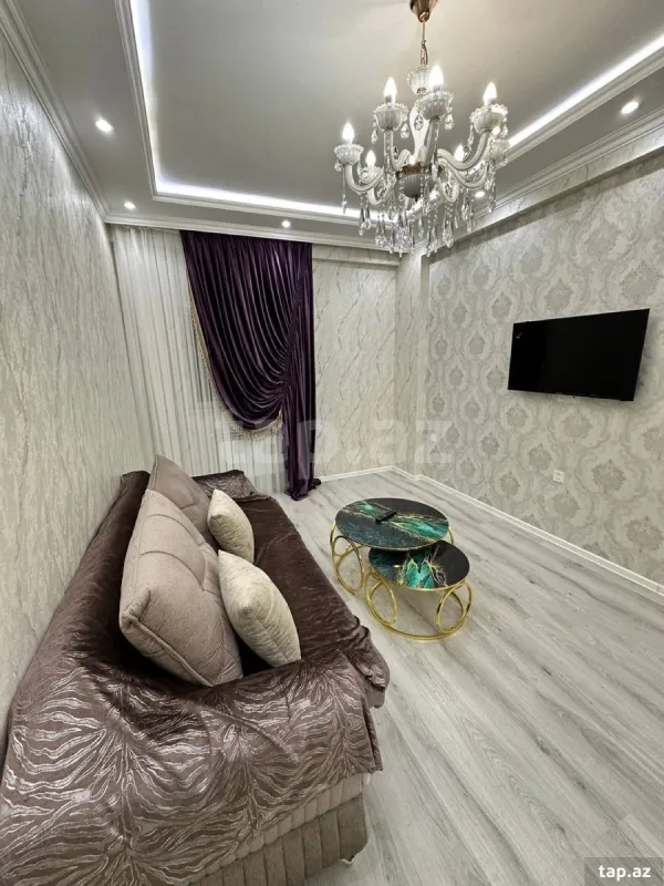 Kirayə verilir 2 otaqlı yeni tikili 75 m²