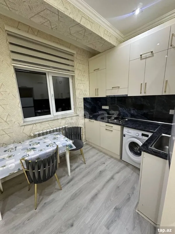 Kirayə verilir 2 otaqlı yeni tikili 75 m²