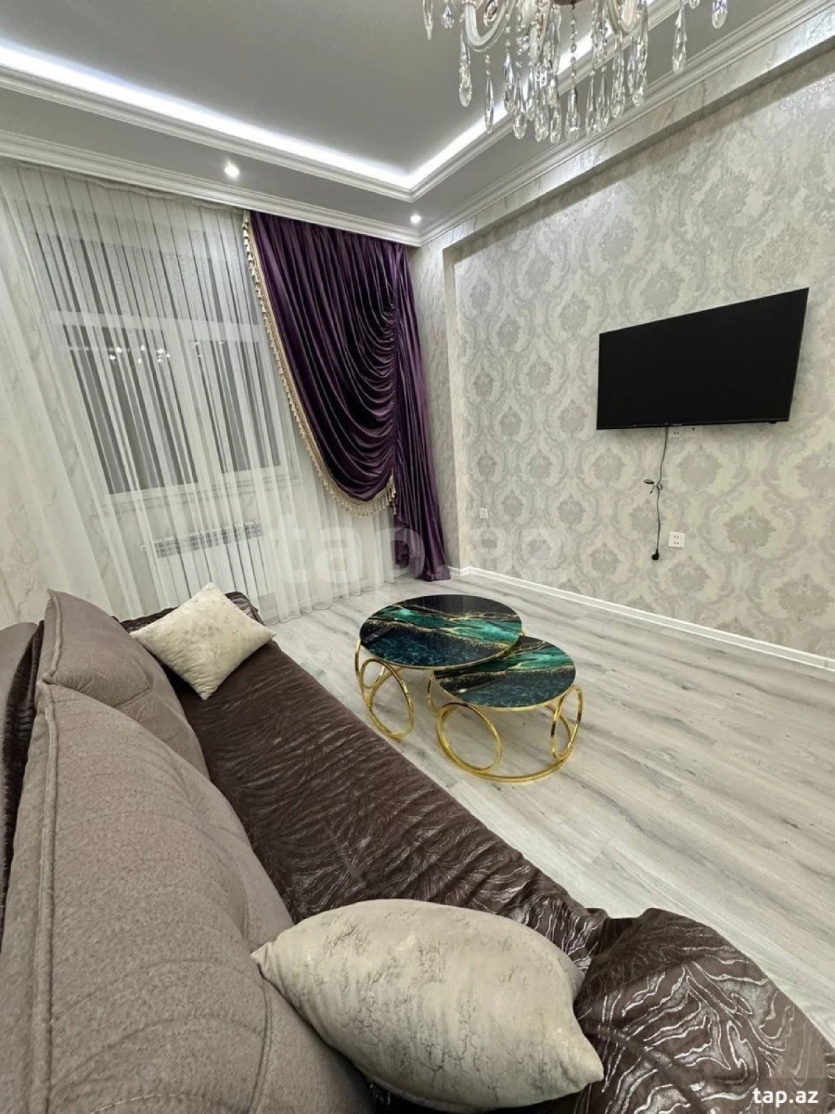 Kirayə verilir 2 otaqlı yeni tikili 75 m²