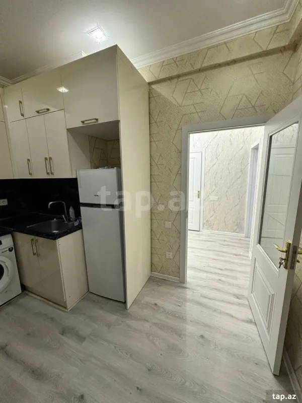 Kirayə verilir 2 otaqlı yeni tikili 75 m²