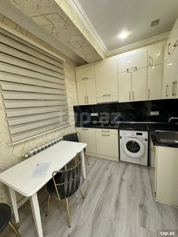 Kirayə verilir 2 otaqlı yeni tikili 75 m²