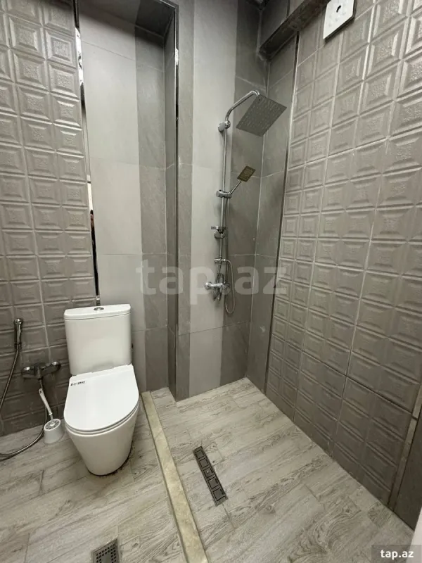 Kirayə verilir 2 otaqlı yeni tikili 75 m²