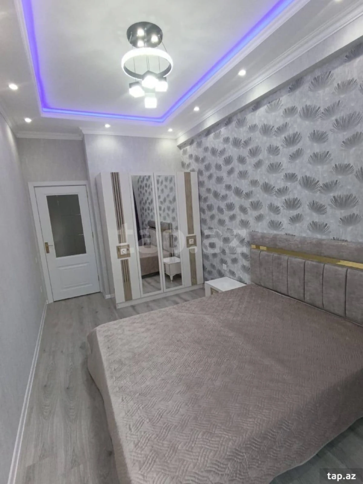 Kirayə verilir 2 otaqlı yeni tikili 75 m²