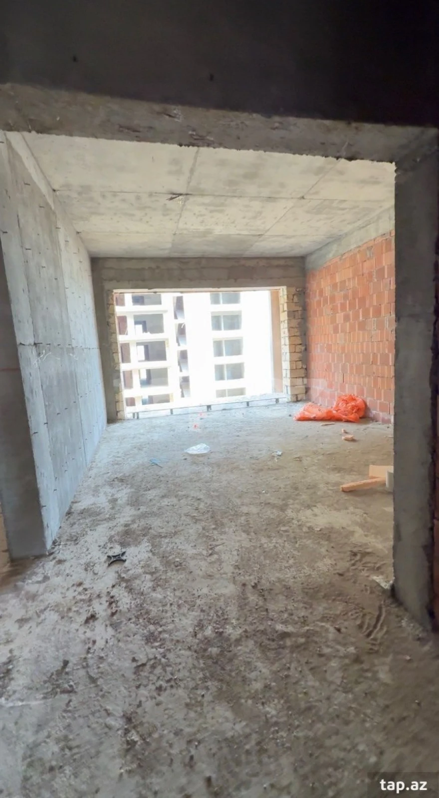 Satılır 2 otaqlı yeni tikili 95 m²