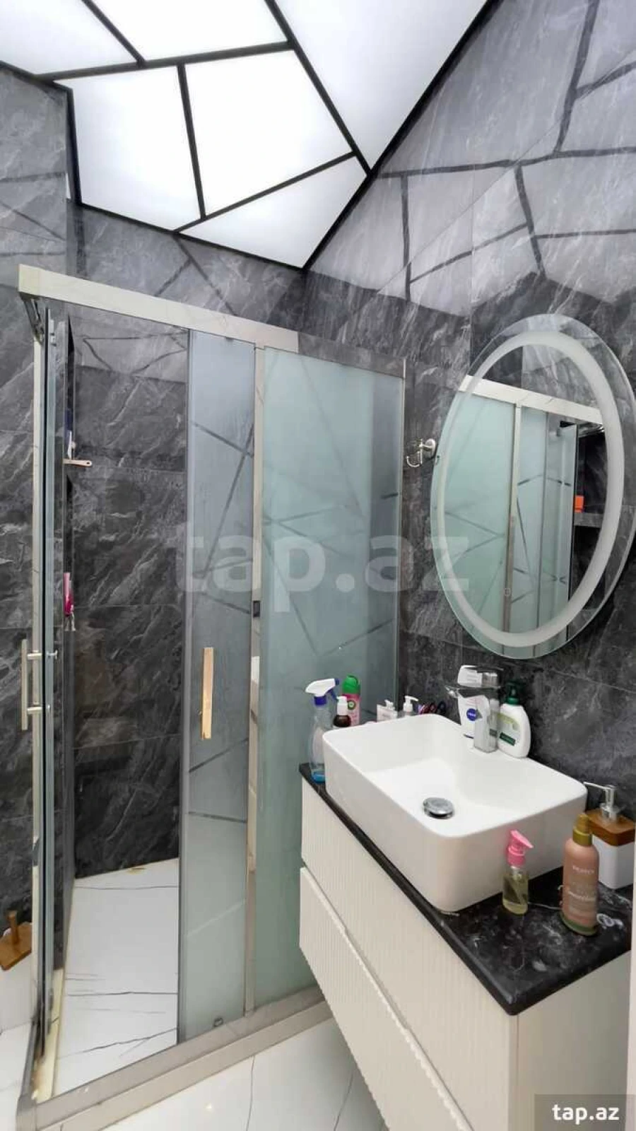 Kirayə verilir 3 otaqlı yeni tikili 72 m²