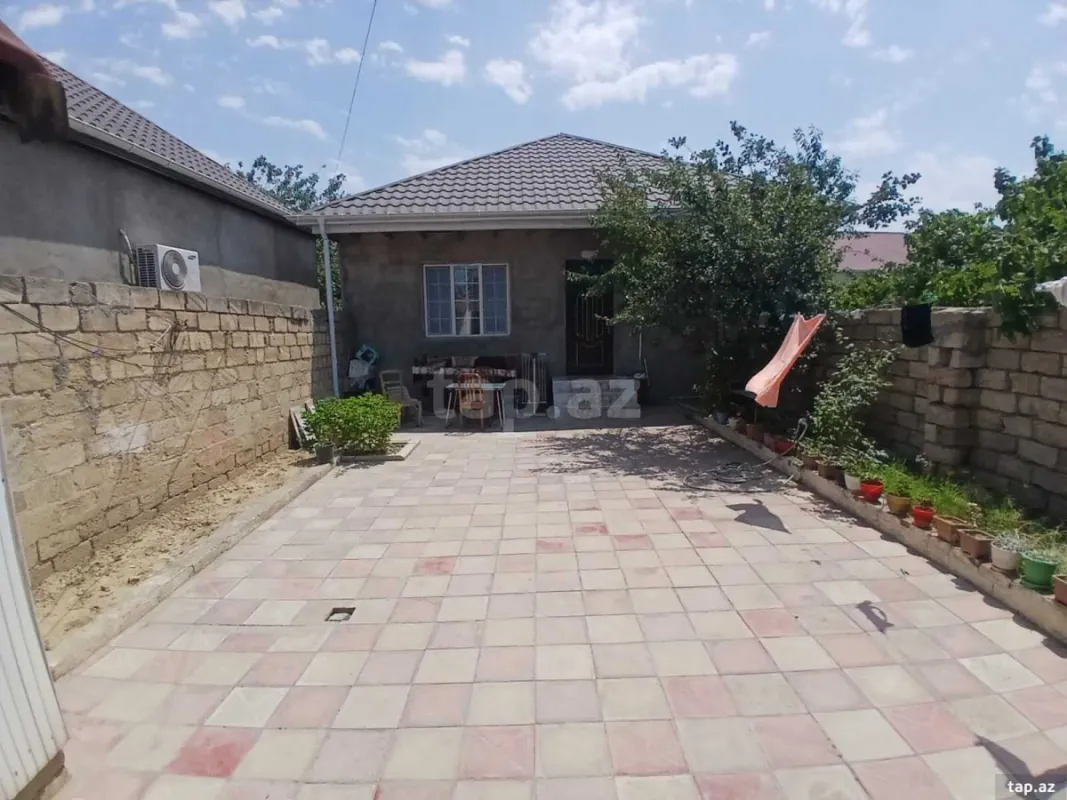 Satılır 3 otaqlı həyət evi