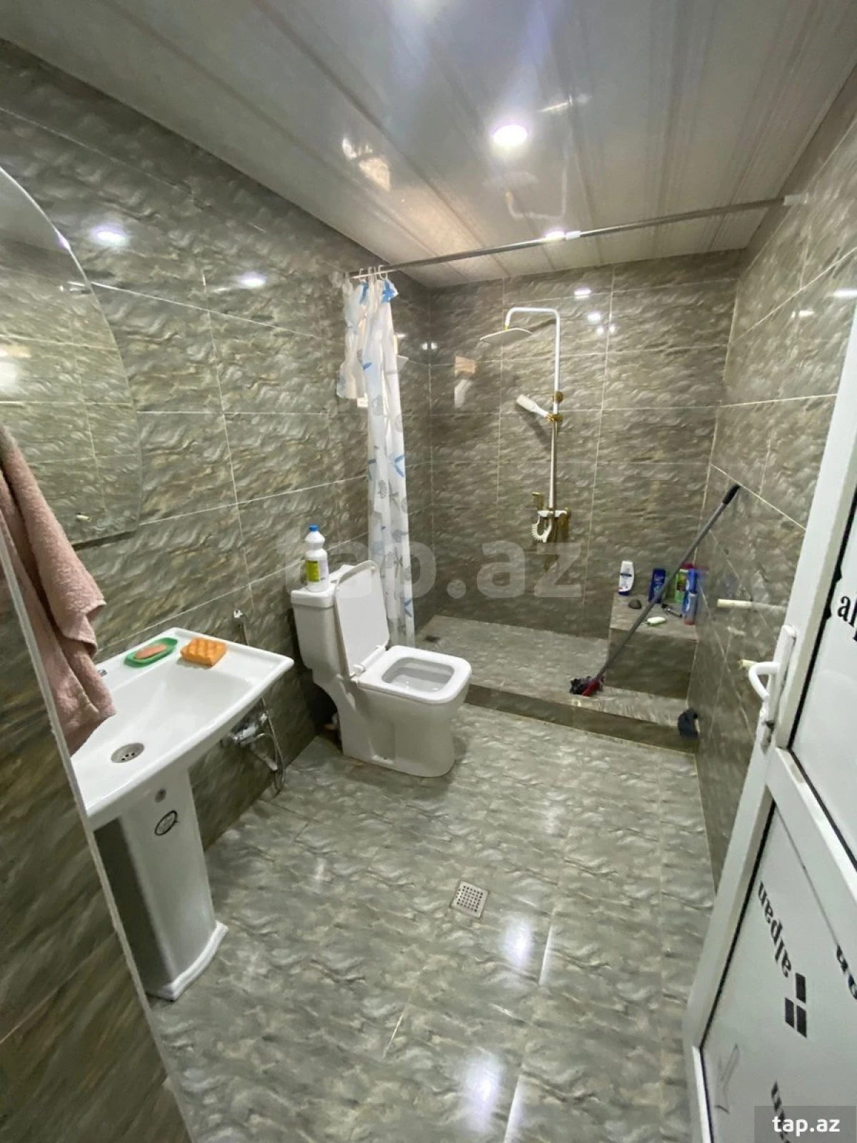 Satılır 5 otaqlı həyət evi