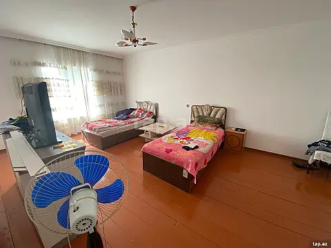 Satılır 5 otaqlı həyət evi