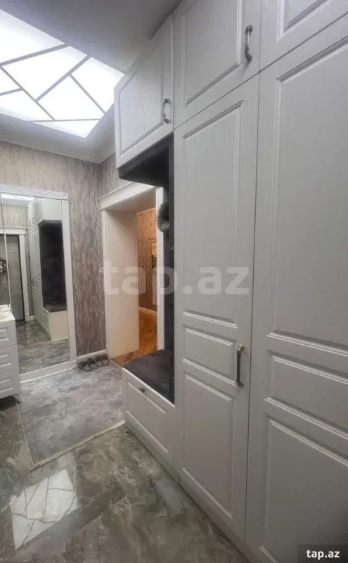Kirayə verilir 3 otaqlı yeni tikili 110 m²